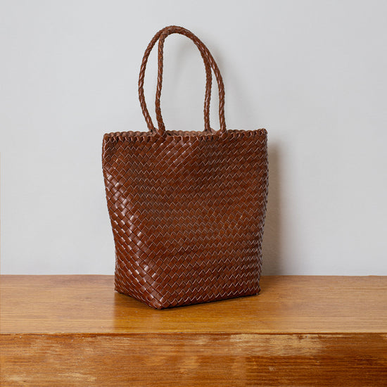 Chic Minimalist Genuine Leather Bucket Bag for Women
